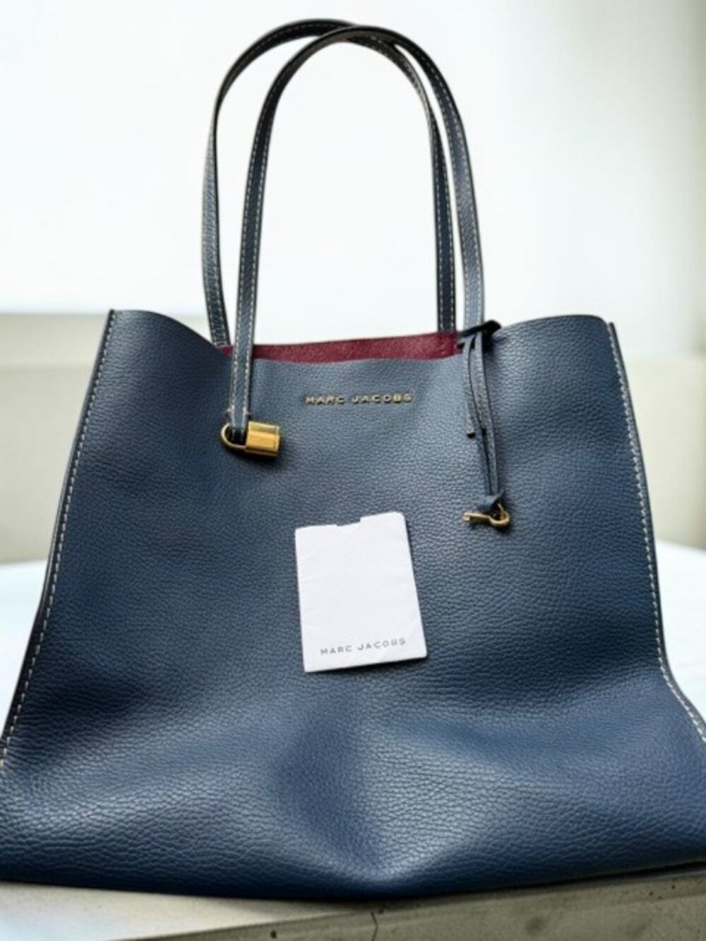 Authentic Marc Jacobs Pebbled Leather Tote Bag M0012669 Navy Gold Hardware